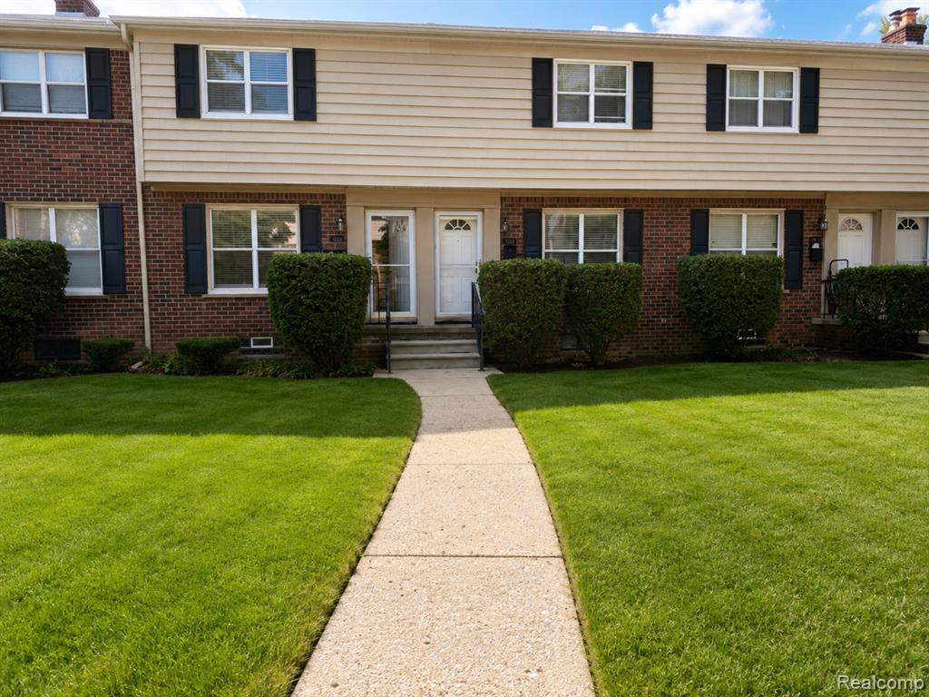 3352 Coolidge Highway Property Photo 1