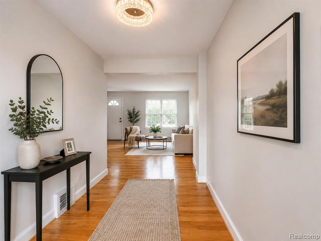 3352 Coolidge Highway Property Photo 2