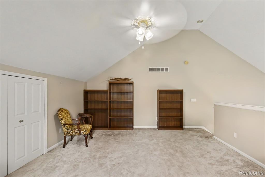 7011 Chase Run Lane Property Photo 6