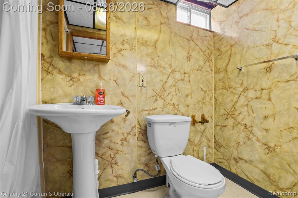 7800 Freda Street Property Photo 32