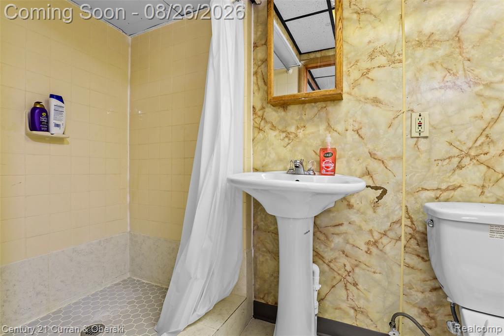 7800 Freda Street Property Photo 33