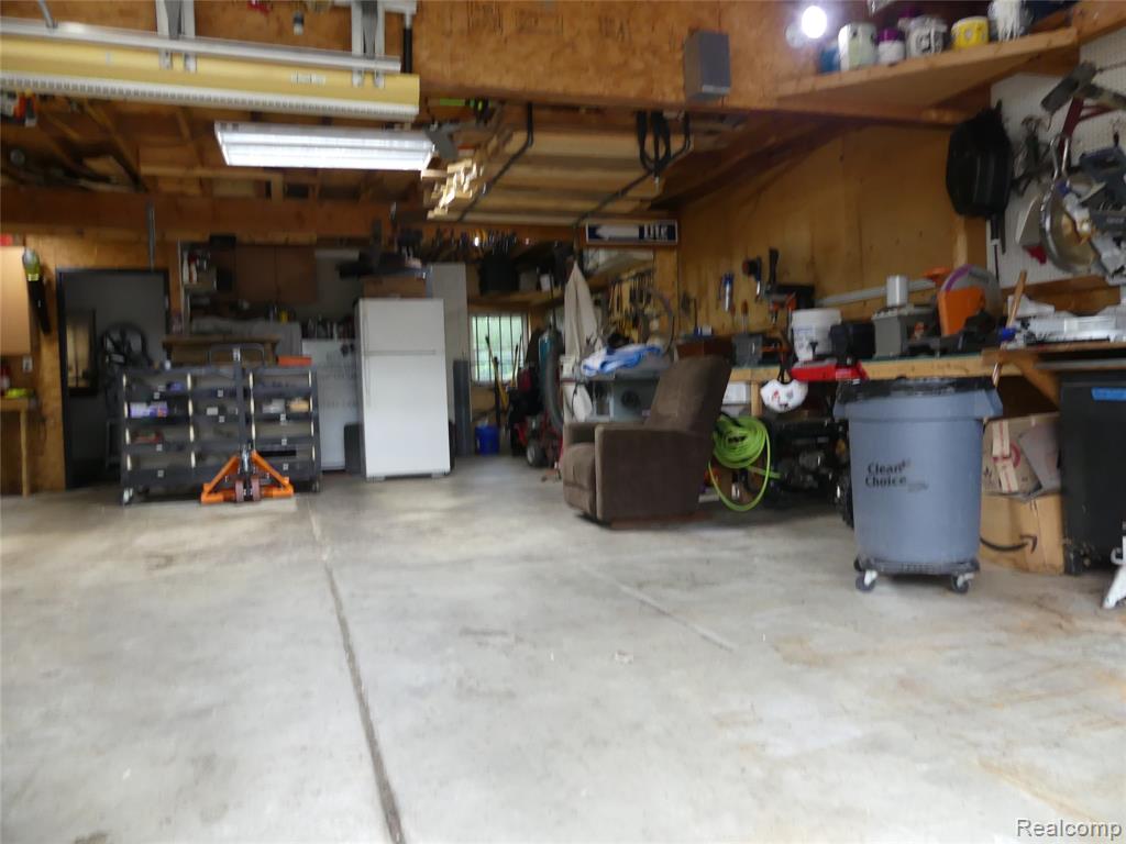 8335 Pardee Road Property Photo 6