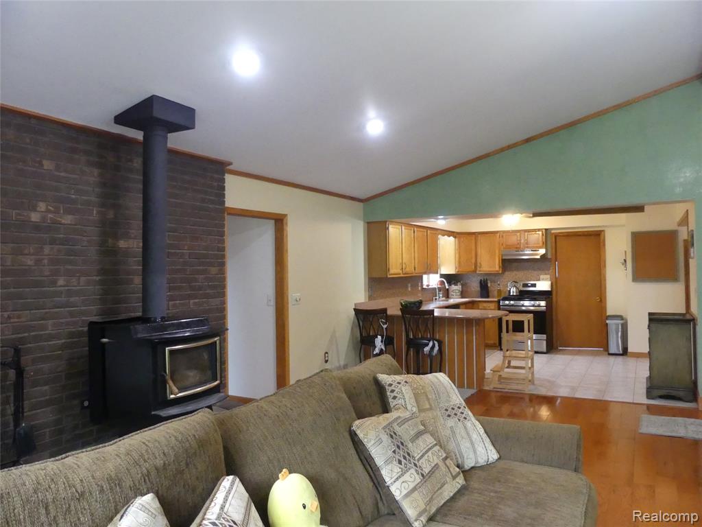8335 Pardee Road Property Photo 10