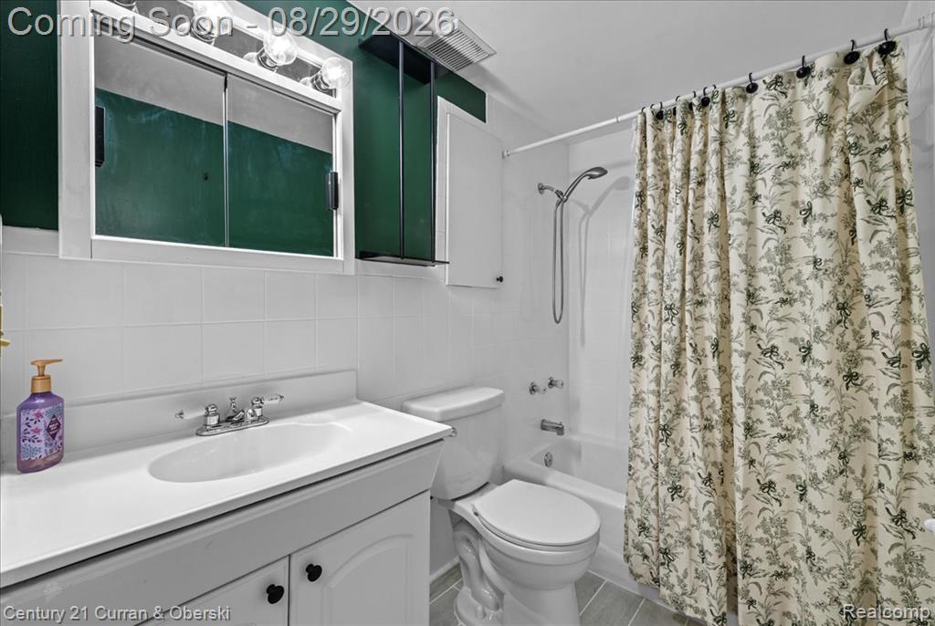 13349 Lake Point Boulevard Property Photo 17