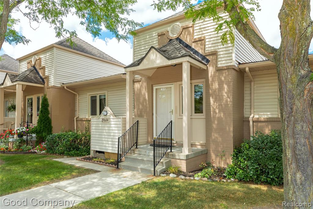 29684 Olympia Court Property Photo 1