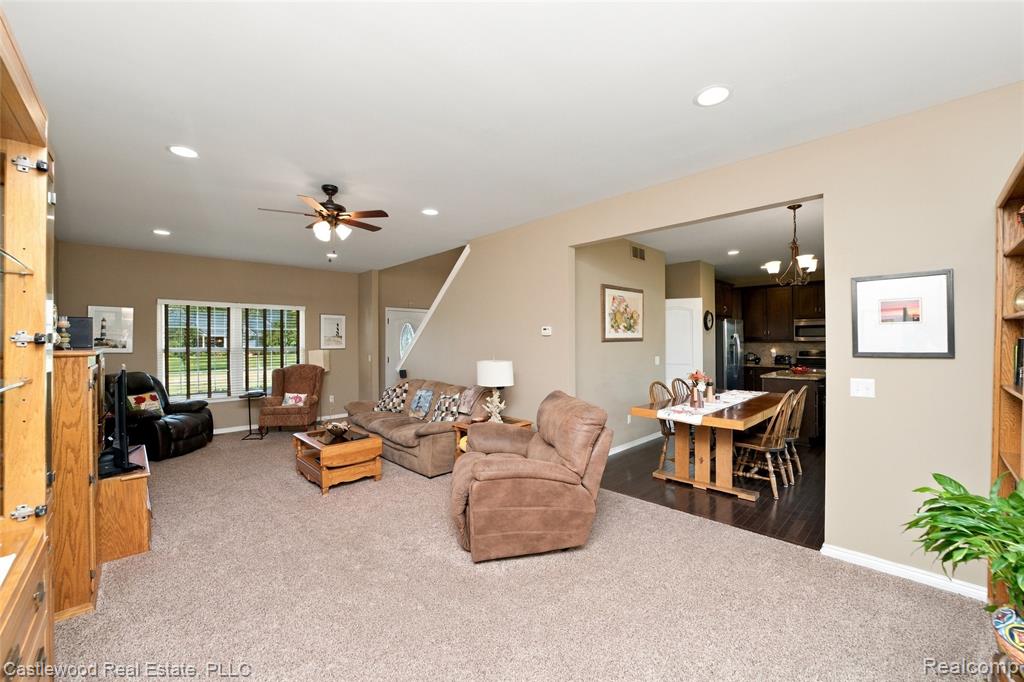 5616 Jada Drive Property Photo 8
