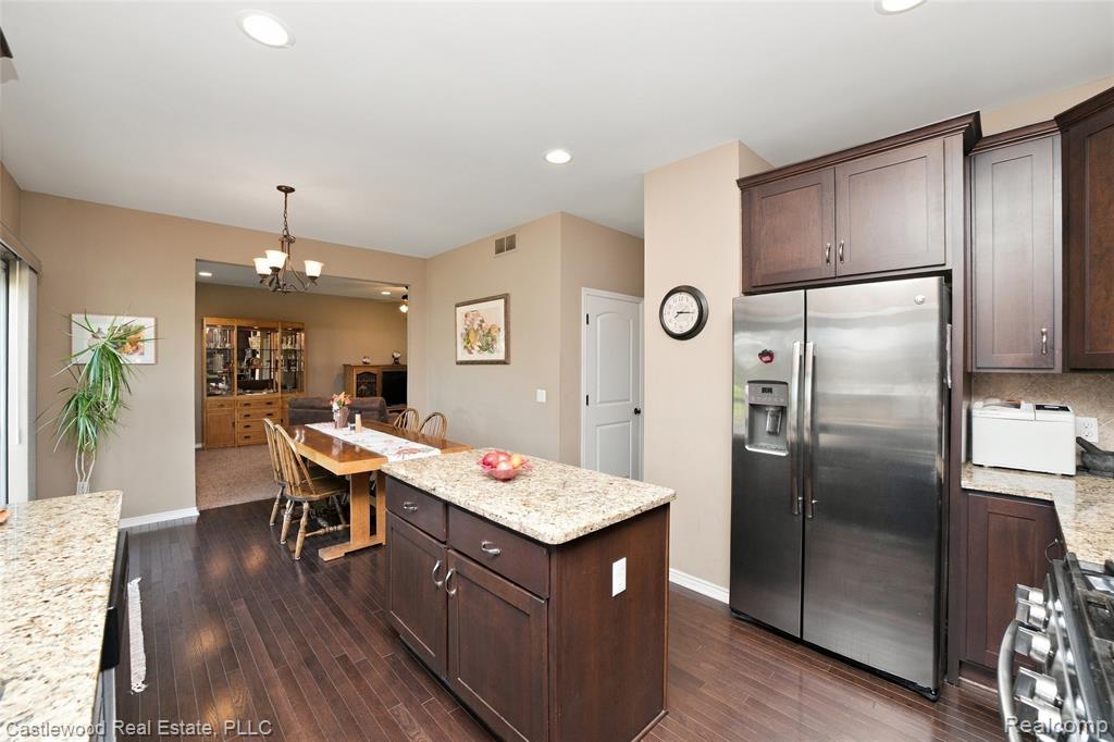 5616 Jada Drive Property Photo 10