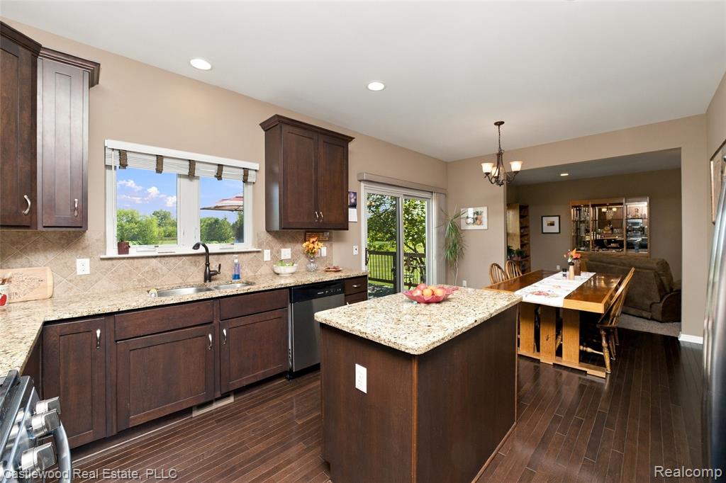 5616 Jada Drive Property Photo 11