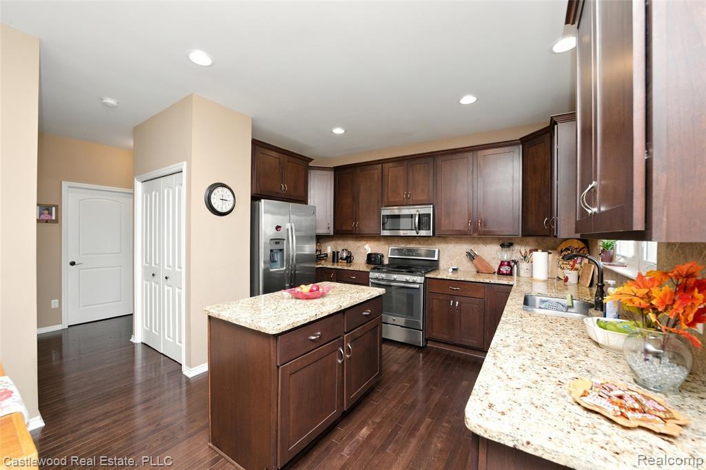 5616 Jada Drive Property Photo 12