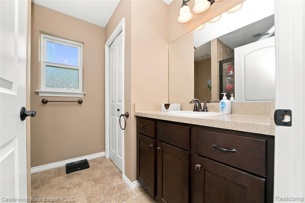 5616 Jada Drive Property Photo 17