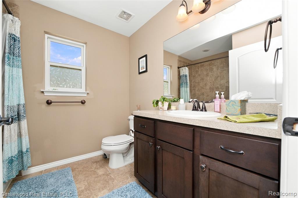 5616 Jada Drive Property Photo 19