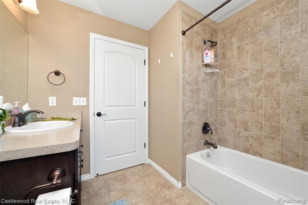 5616 Jada Drive Property Photo 20