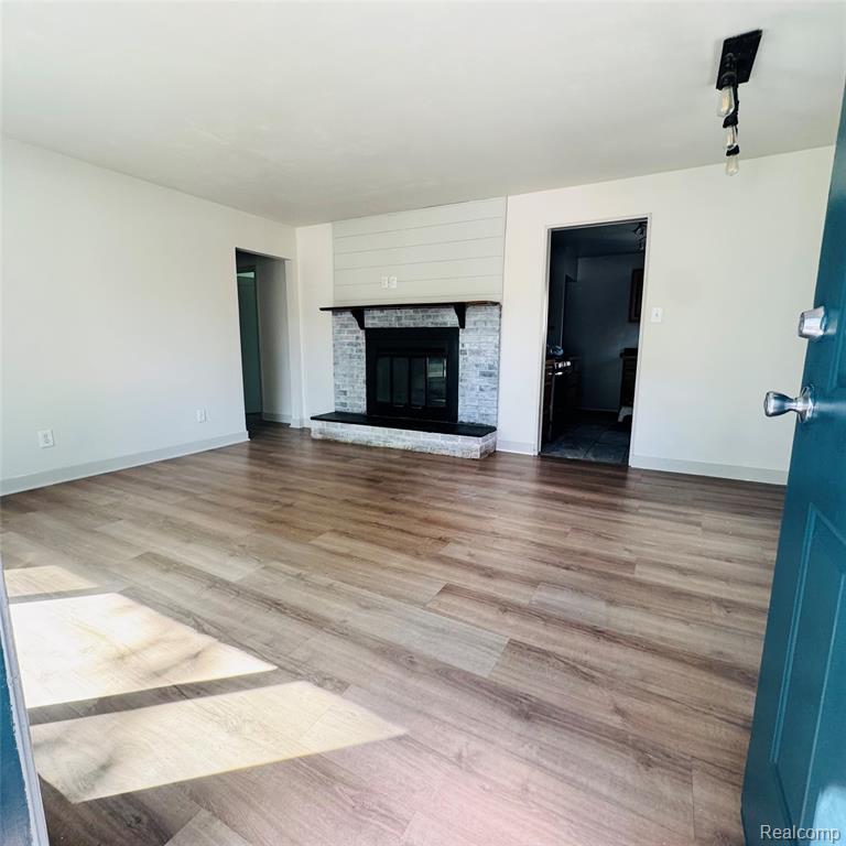 31308 Hathaway Street Property Photo 4