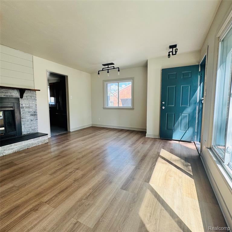 31308 Hathaway Street Property Photo 5