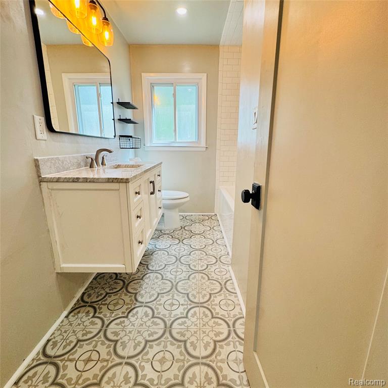 31308 Hathaway Street Property Photo 9
