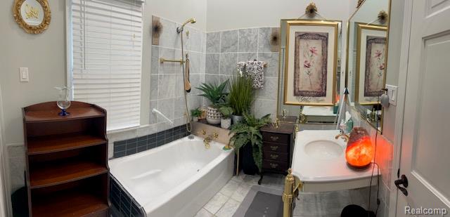 89 Muir Road Property Photo 5