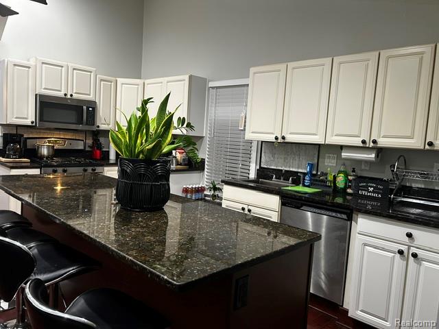 89 Muir Road Property Photo 17