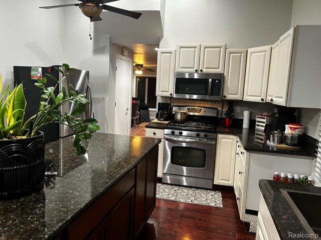 89 Muir Road Property Photo 18