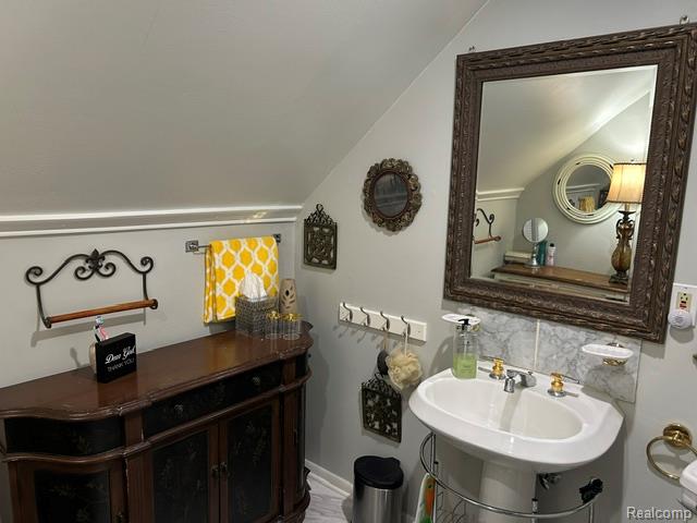 89 Muir Road Property Photo 22