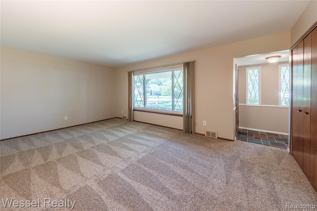 60384 Shawnee Lane Property Photo 6