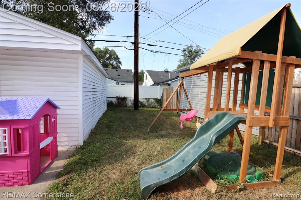 34280 Harroun Street Property Photo 20