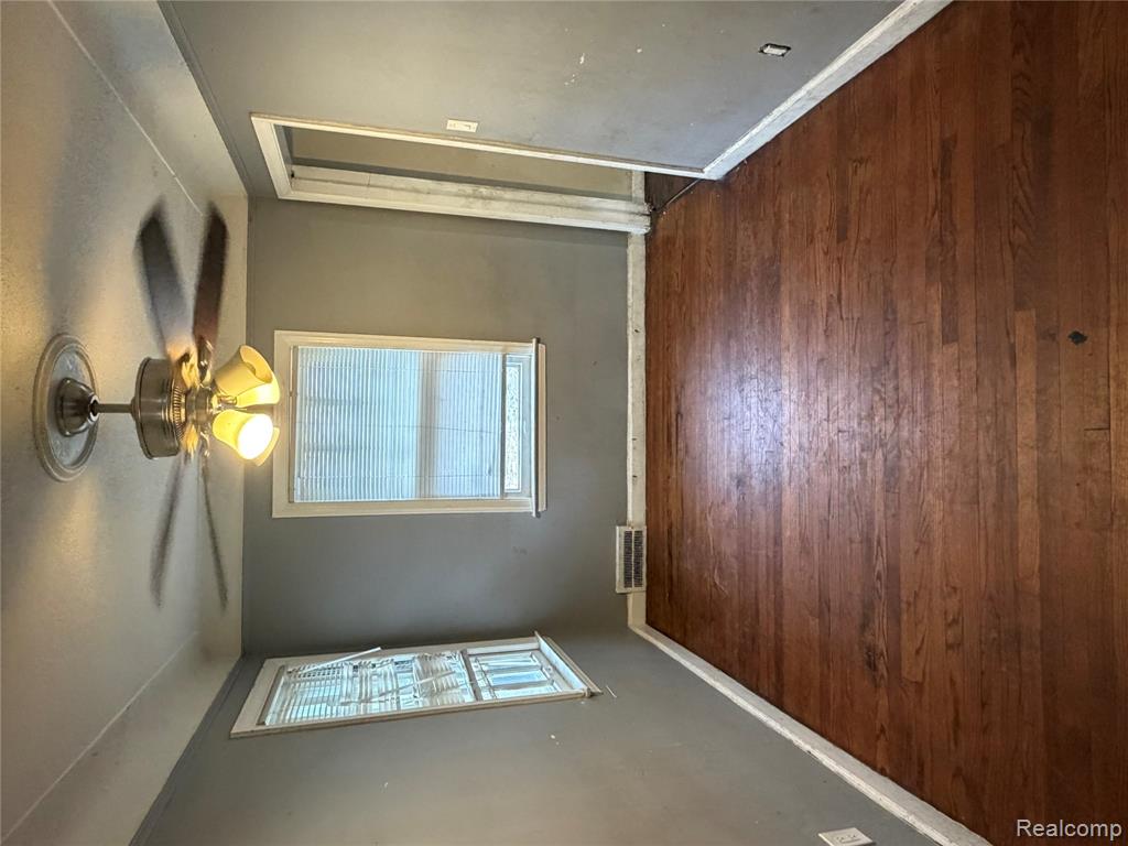 16537 Strathmoor Street Property Photo 12