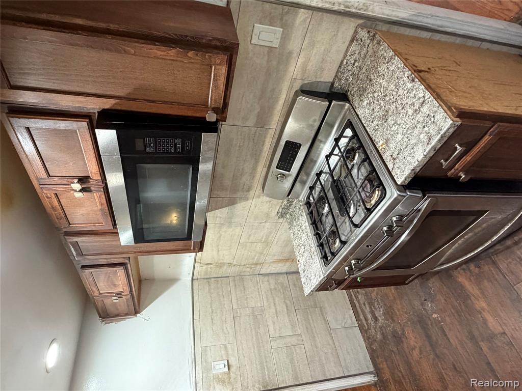 16537 Strathmoor Street Property Photo 14