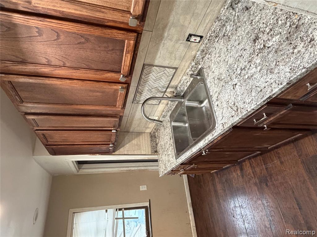 16537 Strathmoor Street Property Photo 15