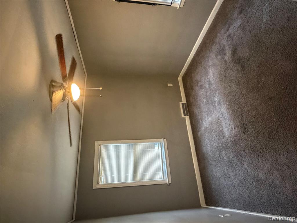 16537 Strathmoor Street Property Photo 16