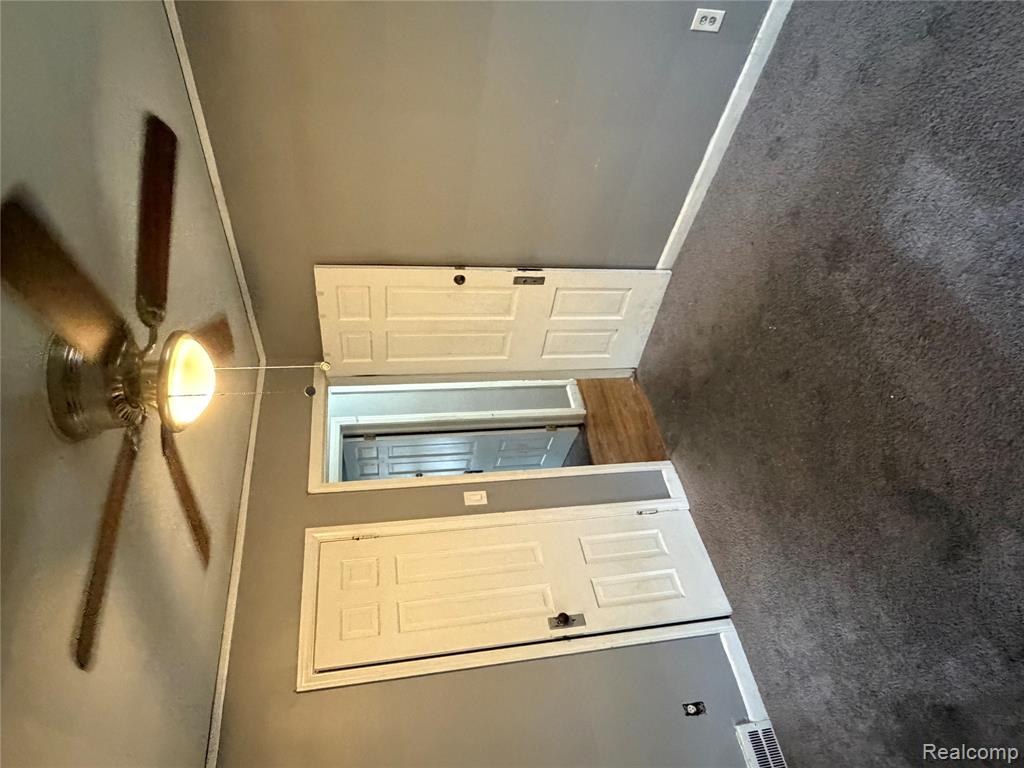 16537 Strathmoor Street Property Photo 18