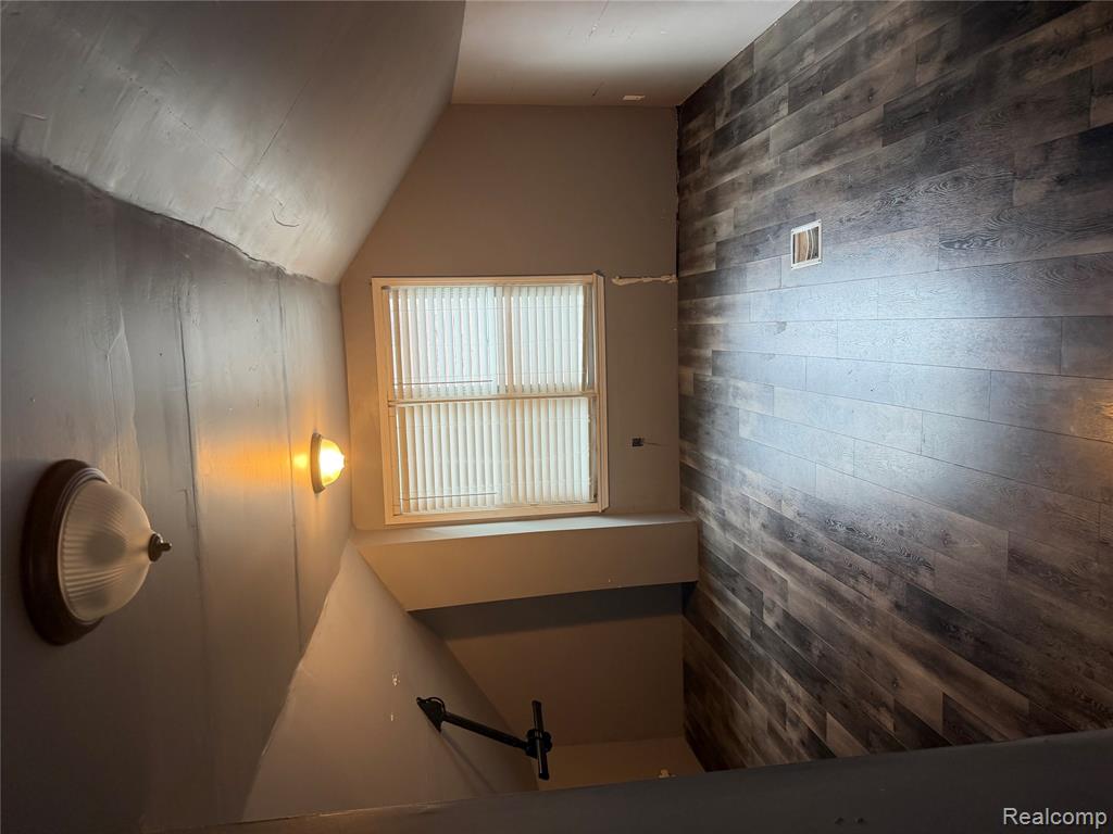 16537 Strathmoor Street Property Photo 25