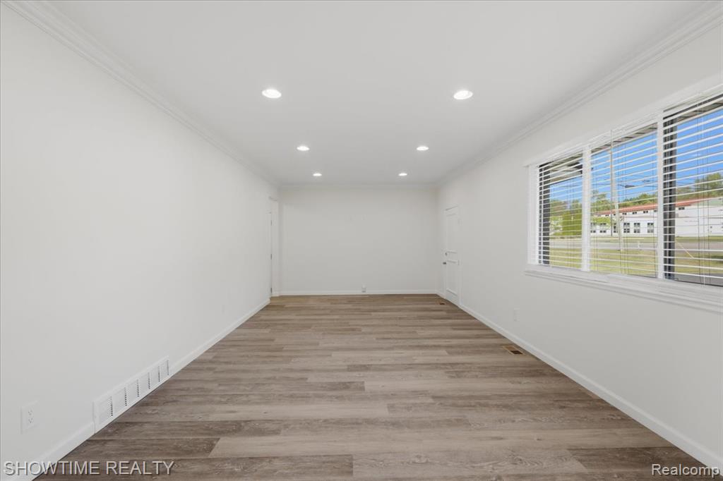 29255 Utley Road Property Photo 9
