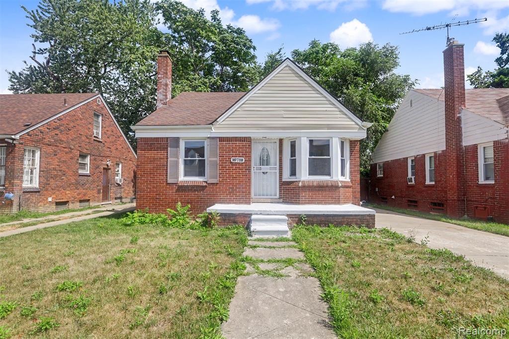16718 Biltmore Street Property Photo 1