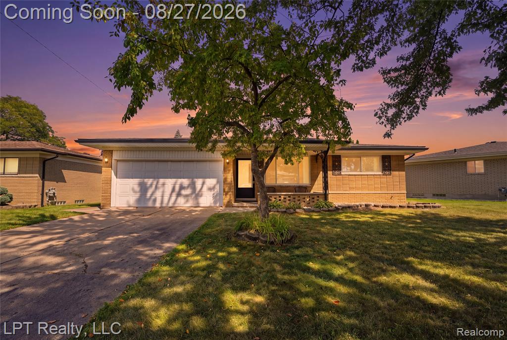 27756 Newport Drive Property Photo 1