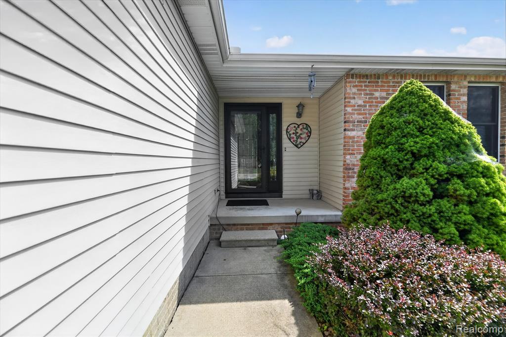 13144 Grant Circle Property Photo 8
