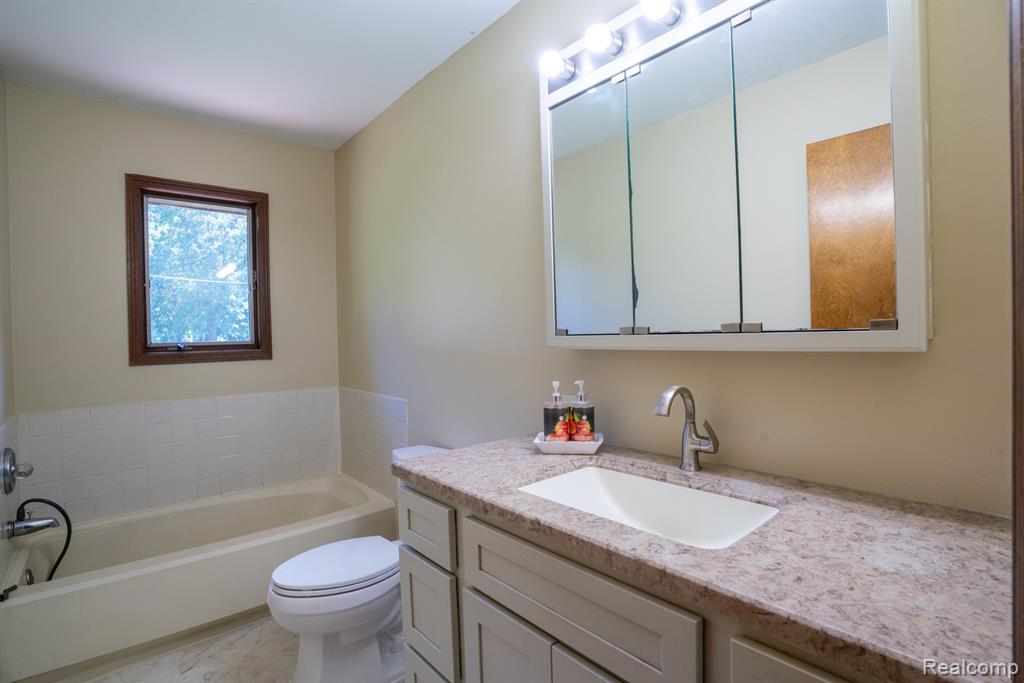 12900 Maxwell Road Property Photo 54