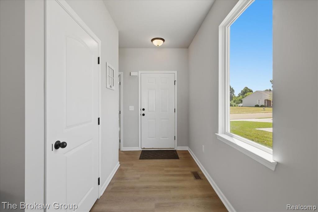 1433 Lincoln Street Property Photo 6