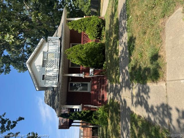 18647 Robert Street Property Photo 2