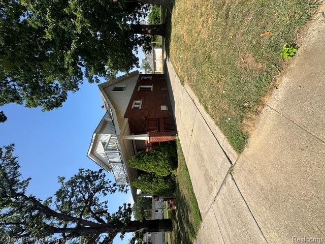 18647 Robert Street Property Photo 3