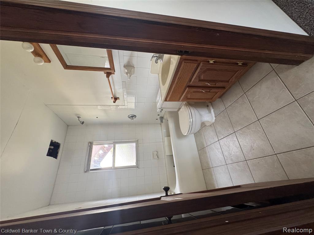 18647 Robert Street Property Photo 11