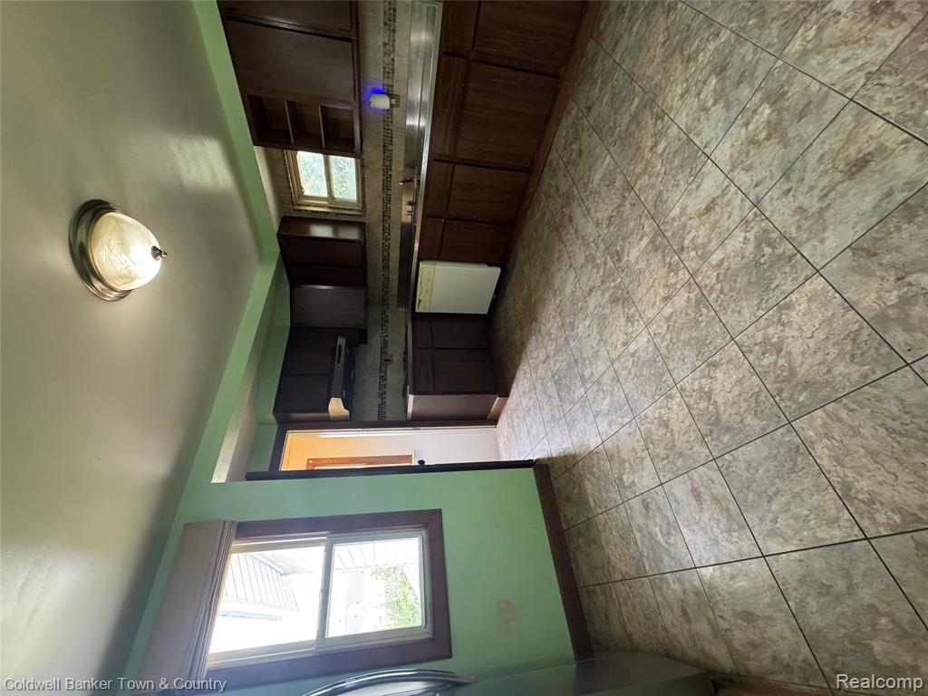 18647 Robert Street Property Photo 16