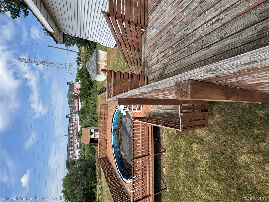 18647 Robert Street Property Photo 22
