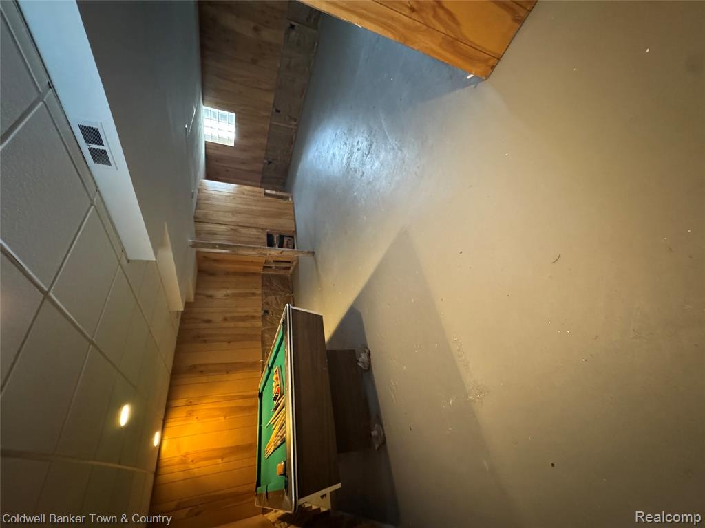 18647 Robert Street Property Photo 24
