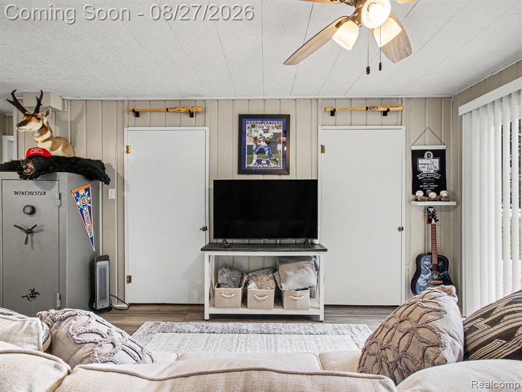 1717 Kennedy Road Property Photo 8
