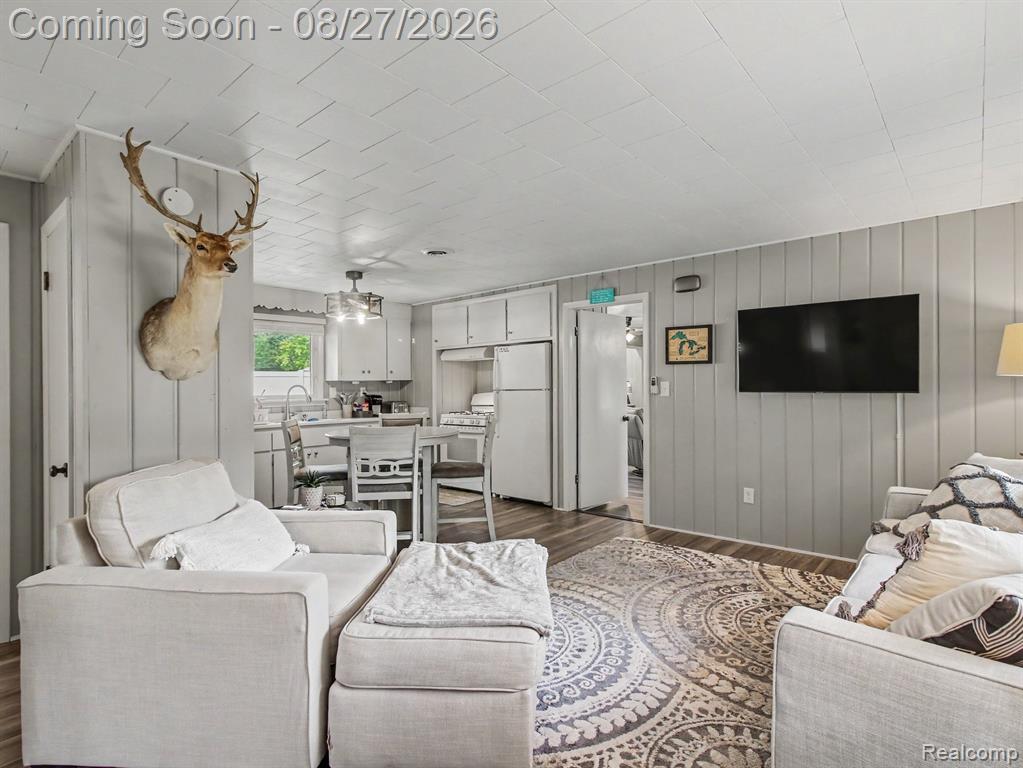 1717 Kennedy Road Property Photo 9