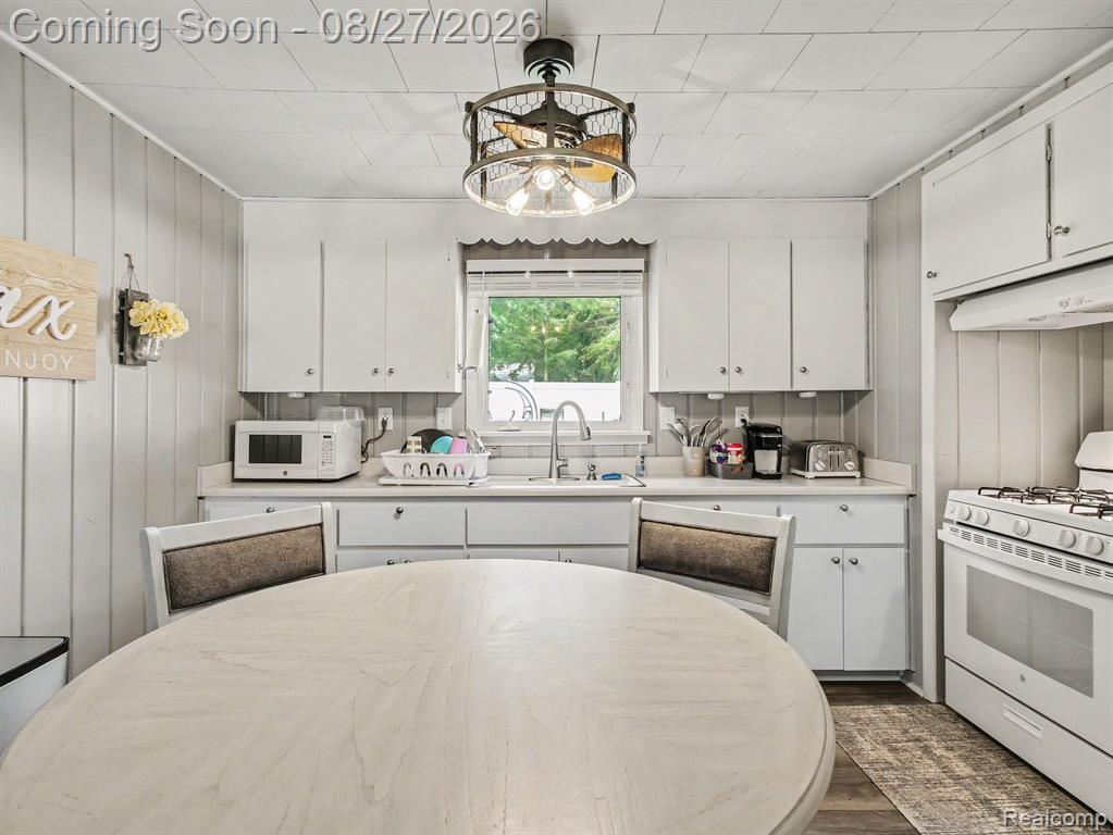 1717 Kennedy Road Property Photo 12