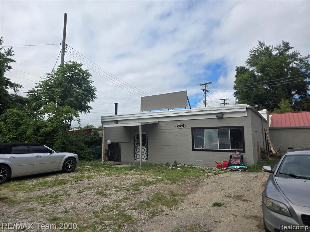 20741 Inkster Road Property Photo 1