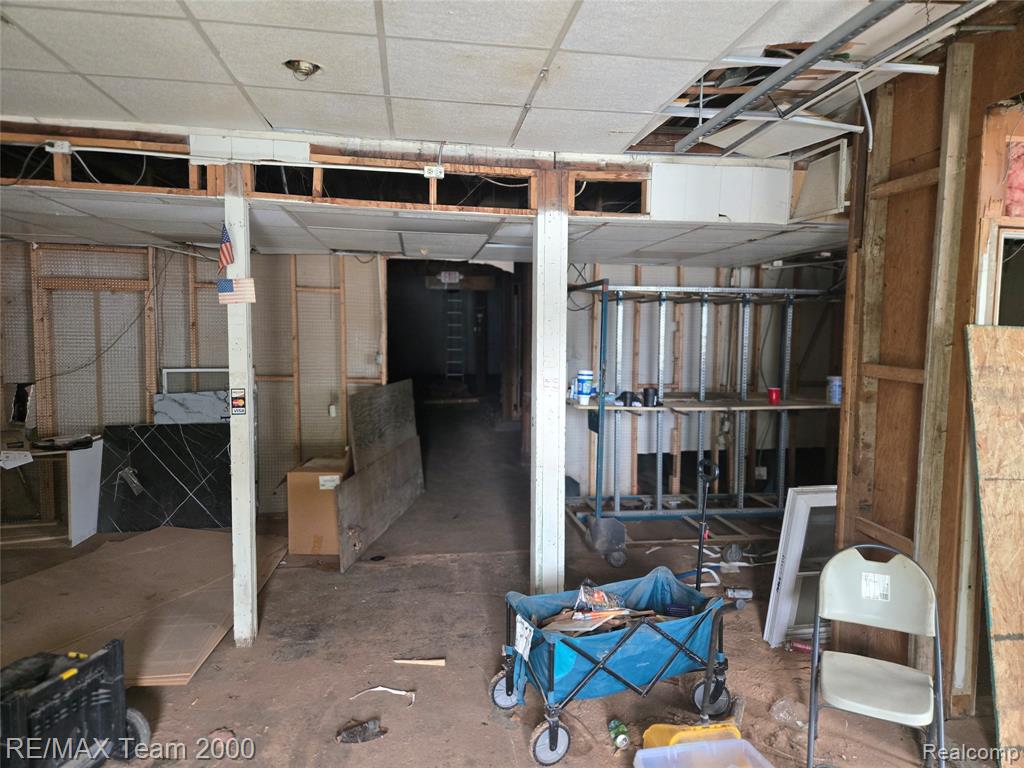 20741 Inkster Road Property Photo 6