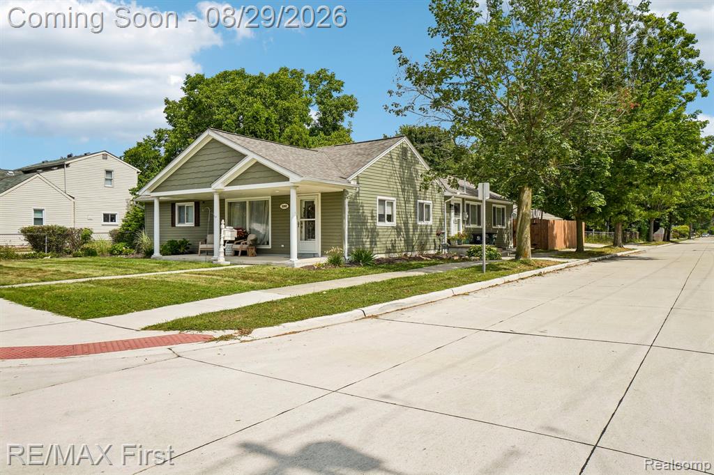 3202 Prairie Avenue Property Photo 2