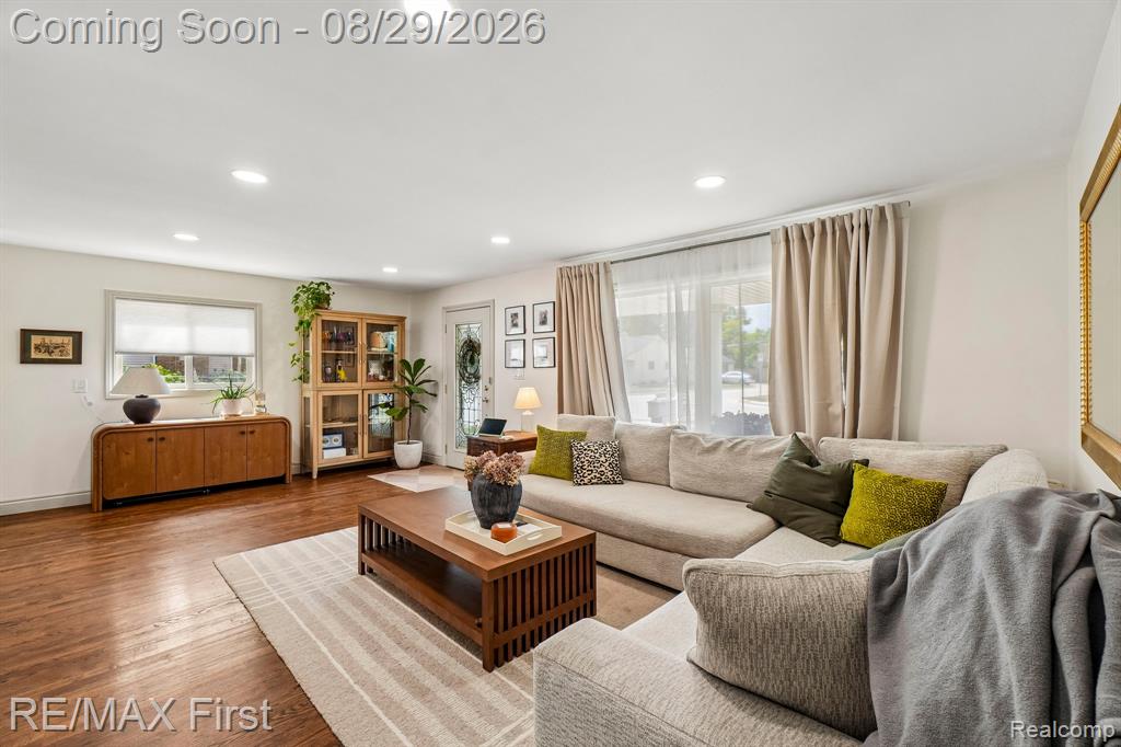 3202 Prairie Avenue Property Photo 4